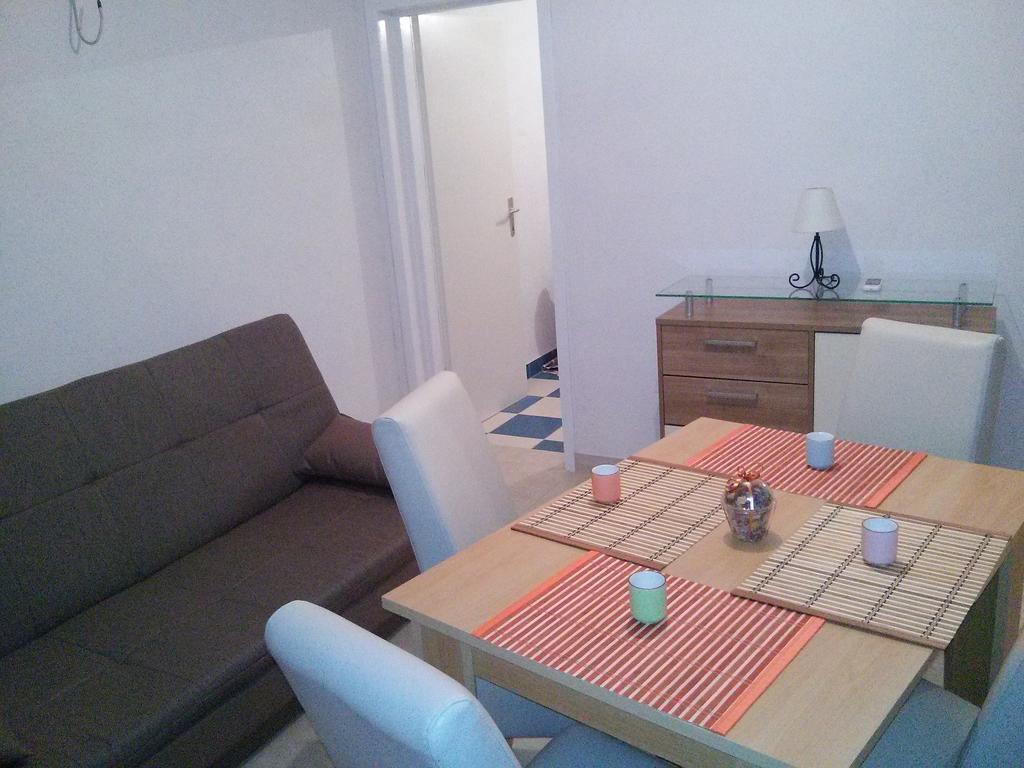 Holiday House Popovic Sućuraj Esterno foto