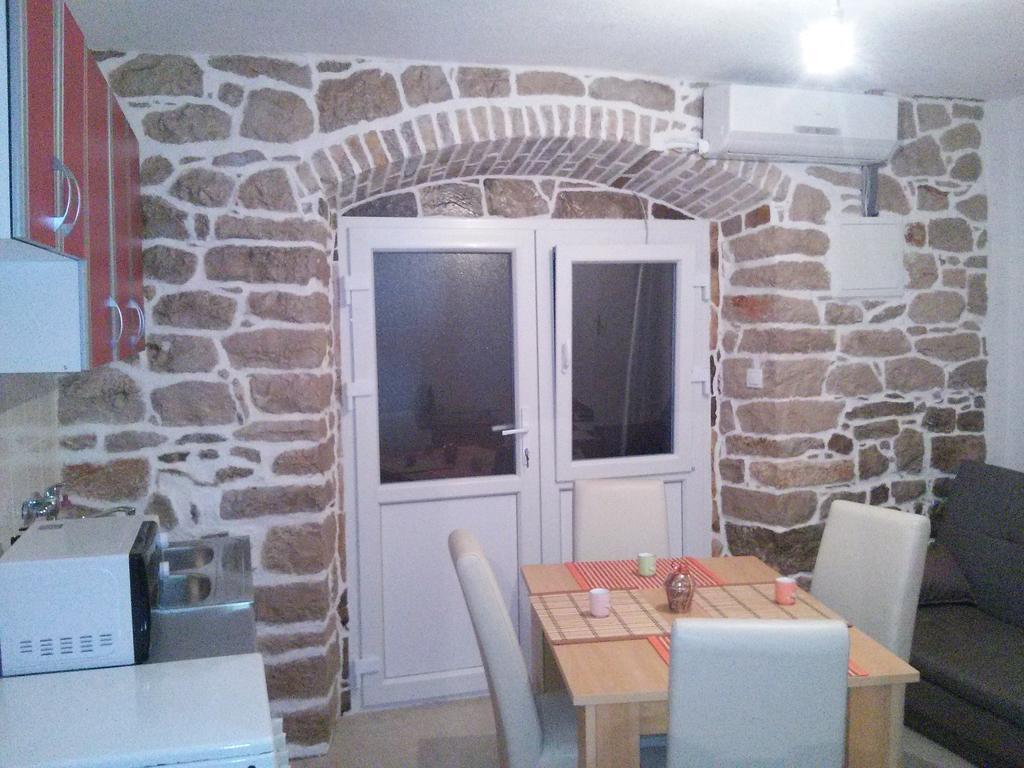Holiday House Popovic Sućuraj Esterno foto