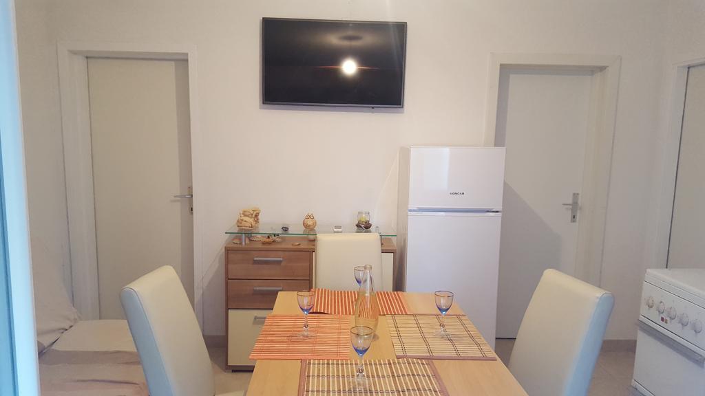 Holiday House Popovic Sućuraj Esterno foto