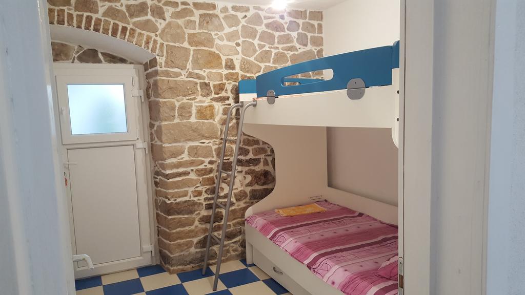 Holiday House Popovic Sućuraj Esterno foto